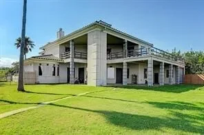 135 1st Street, Dickinson, TX 77539, Dickinson, Texas, United States. - Photo 2