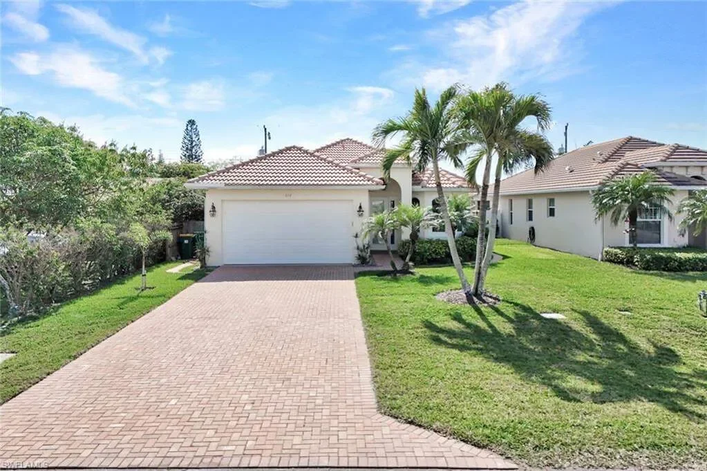 684 98th AVE, Naples, FL, 34108, USA, Naples, Florida, United States. - Photo 5