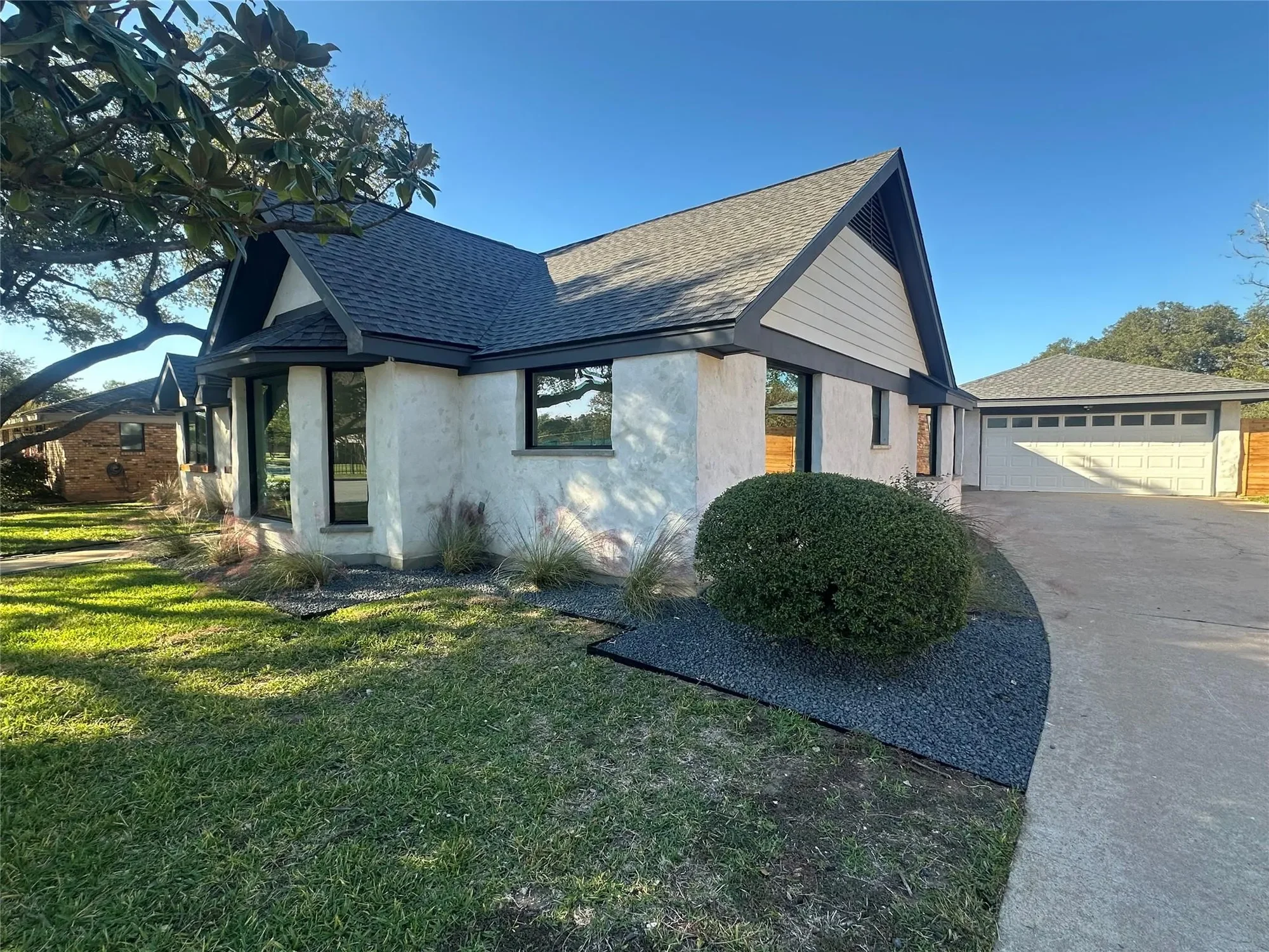 4910 Woodcreek RD, Austin, Texas, United States. - Photo 6