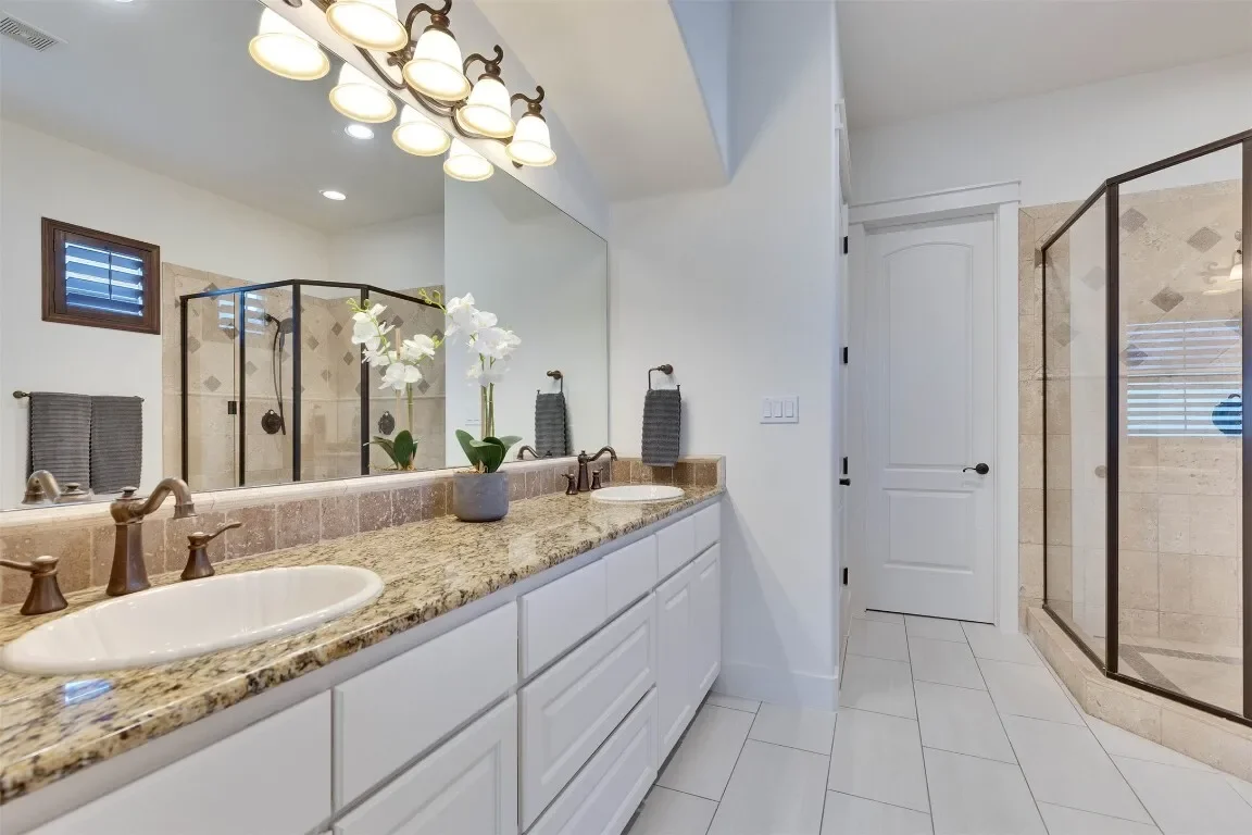 13601 Montview Drive, Austin, TX 78732, Austin, Texas, United States. - Photo 19