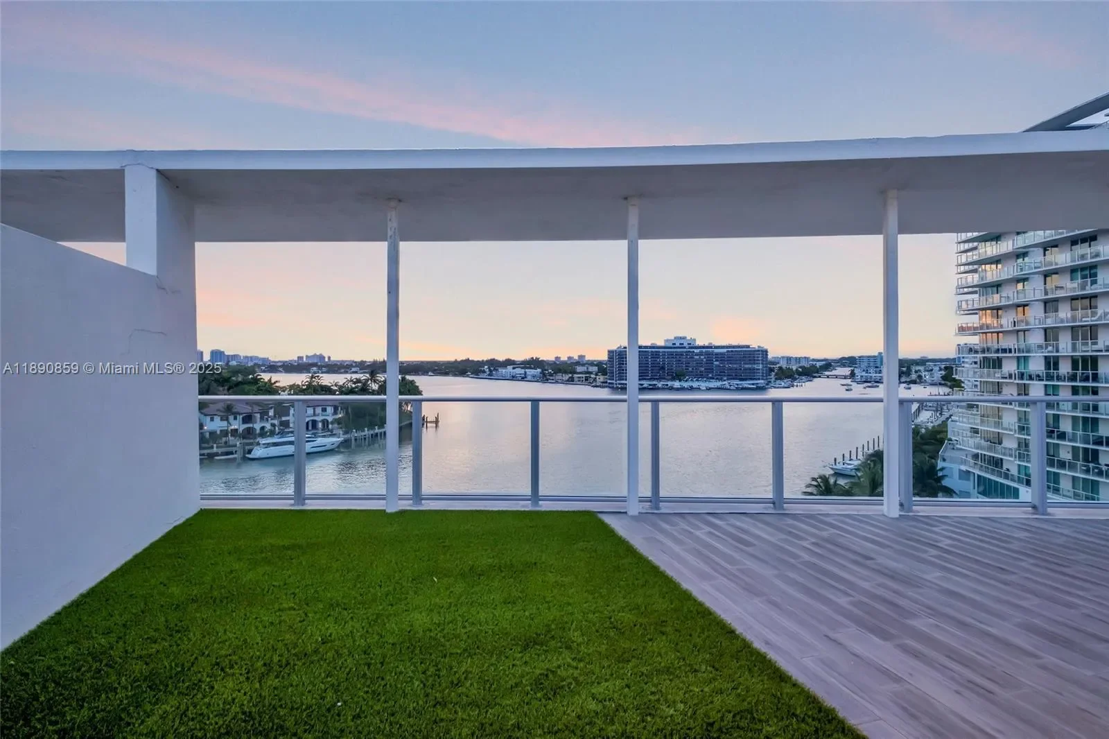 6620 Indian Creek Dr PH711, Miami Beach, Florida, United States. - Photo 35