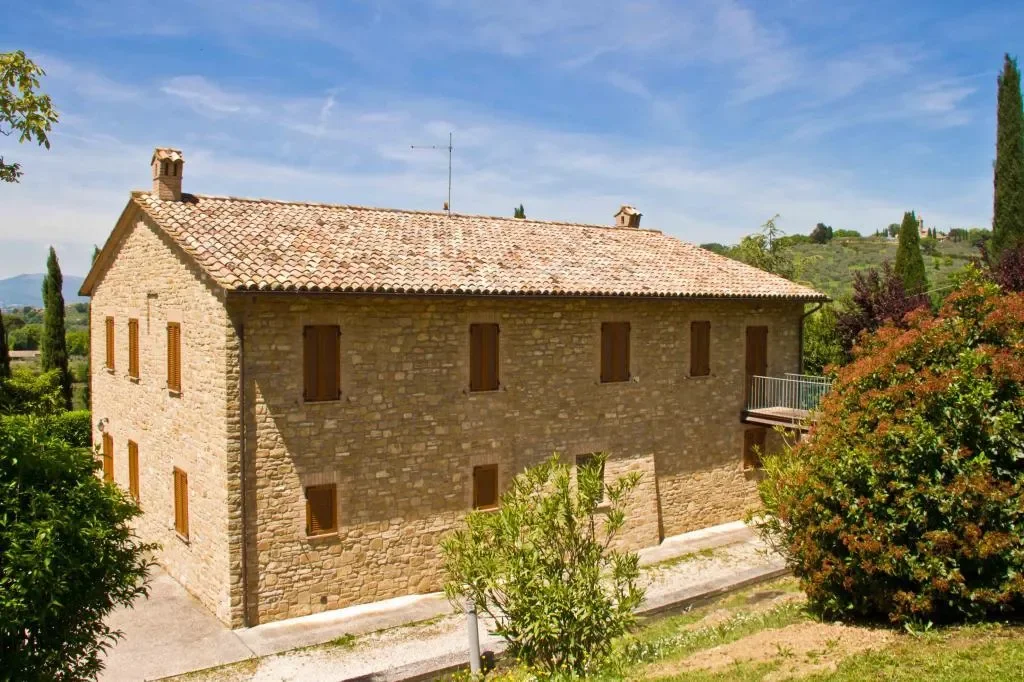 Frazione Mora, Umbria, Italy. - Photo 3