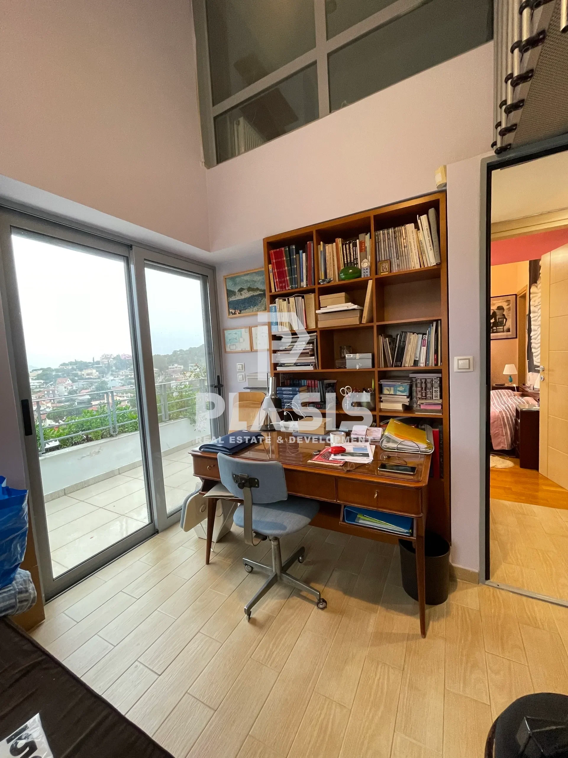 Gallery photo 2