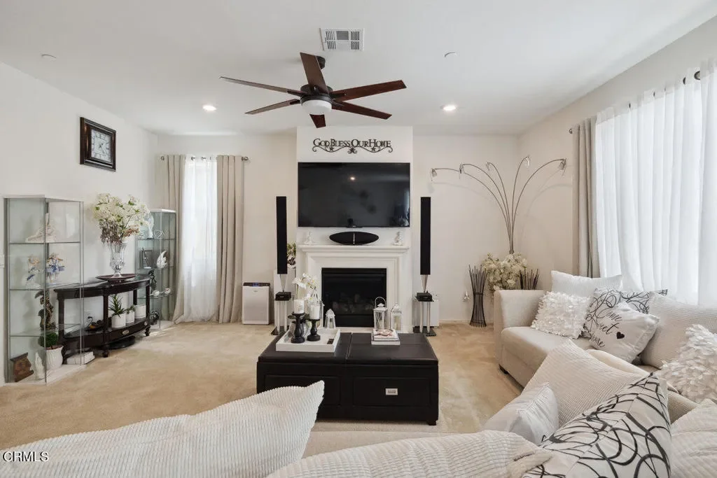 420 Celebration Lane, Santa Paula, CA 93060, Santa Paula, California, United States. - Photo 10