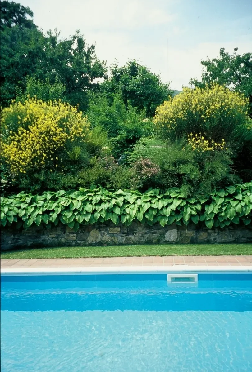 Exterior photo 5