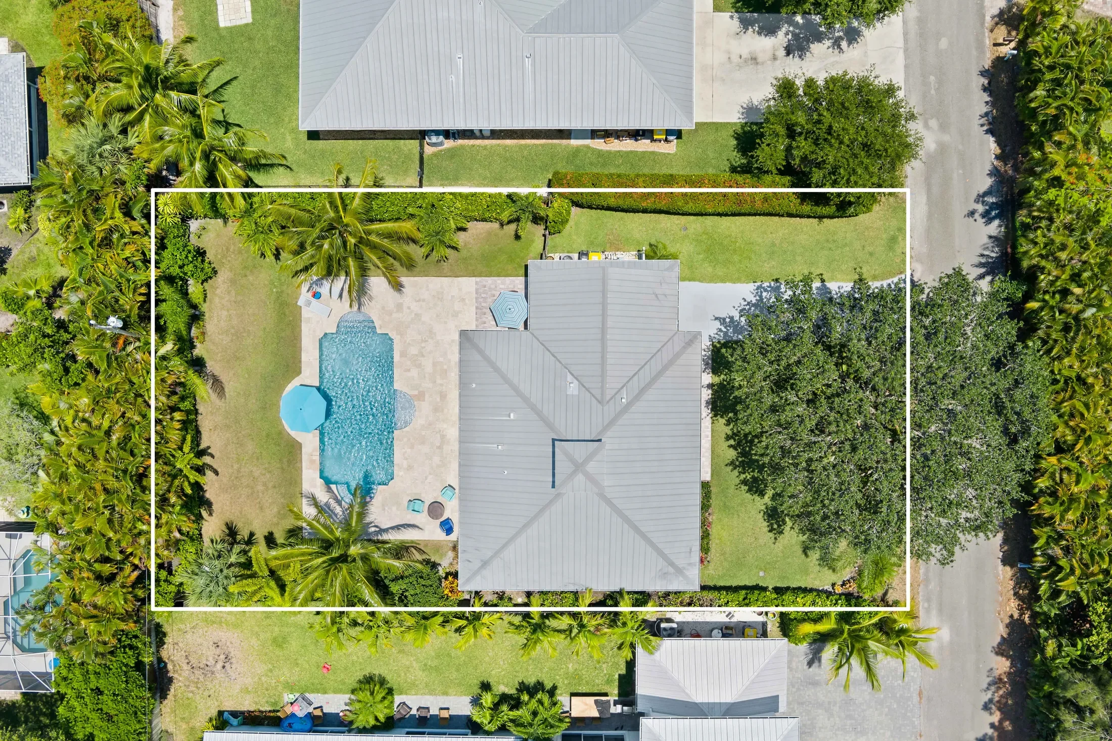 9333 SE Saturn Street , Hobe Sound, FL 33455, Hobe Sound, Florida, United States. - Photo 5
