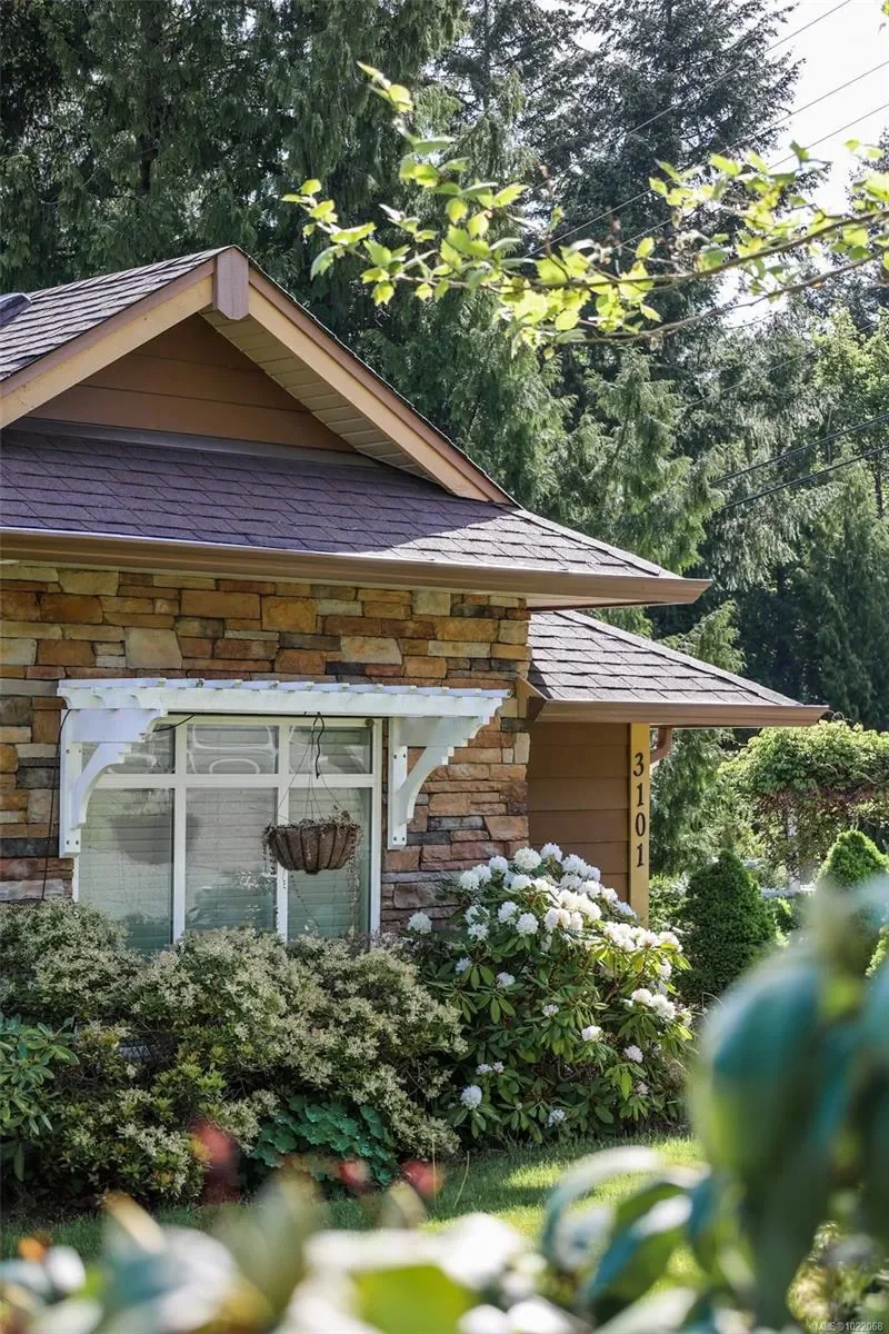 Exterior photo 3