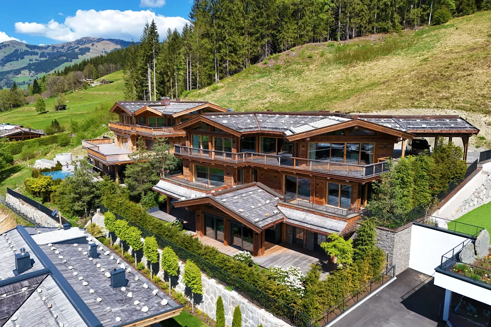 Exterior photo 3
