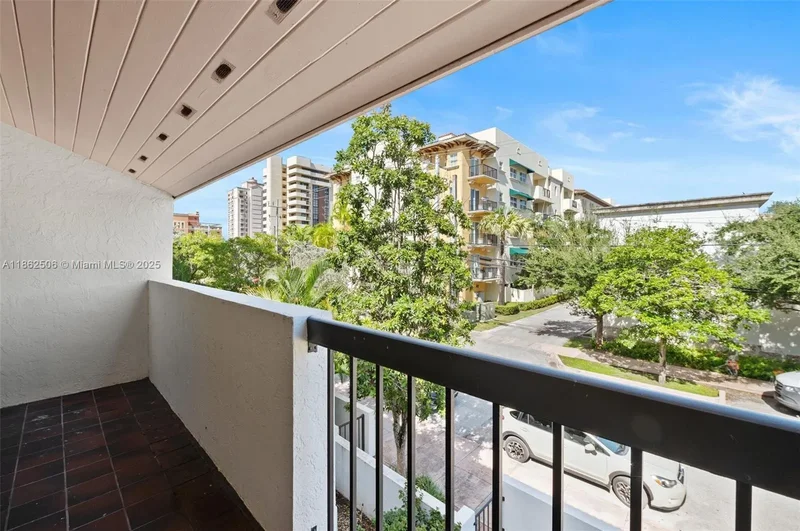 2600 Cardena St 11, Coral Gables, Florida, United States. - Photo 35