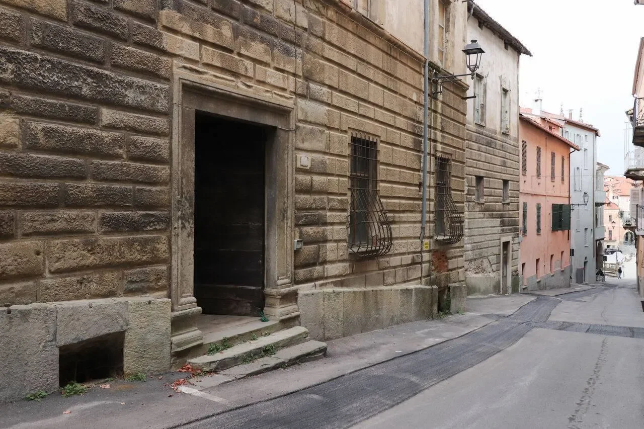 Via Giolitti 4, Piazza, Piedmont, Italy. - Photo 3