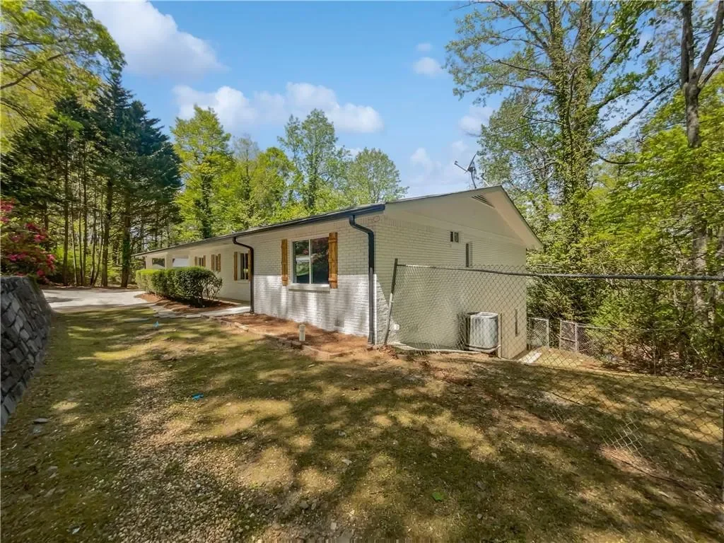 6095 Blackberry Lane, Buford, Georgia, United States. - Photo 30