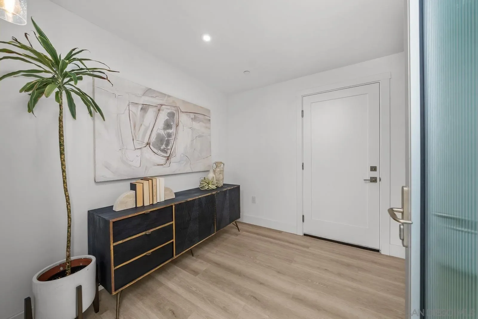 2646 State Street,  Unit D, Carlsbad, California, United States. - Photo 8