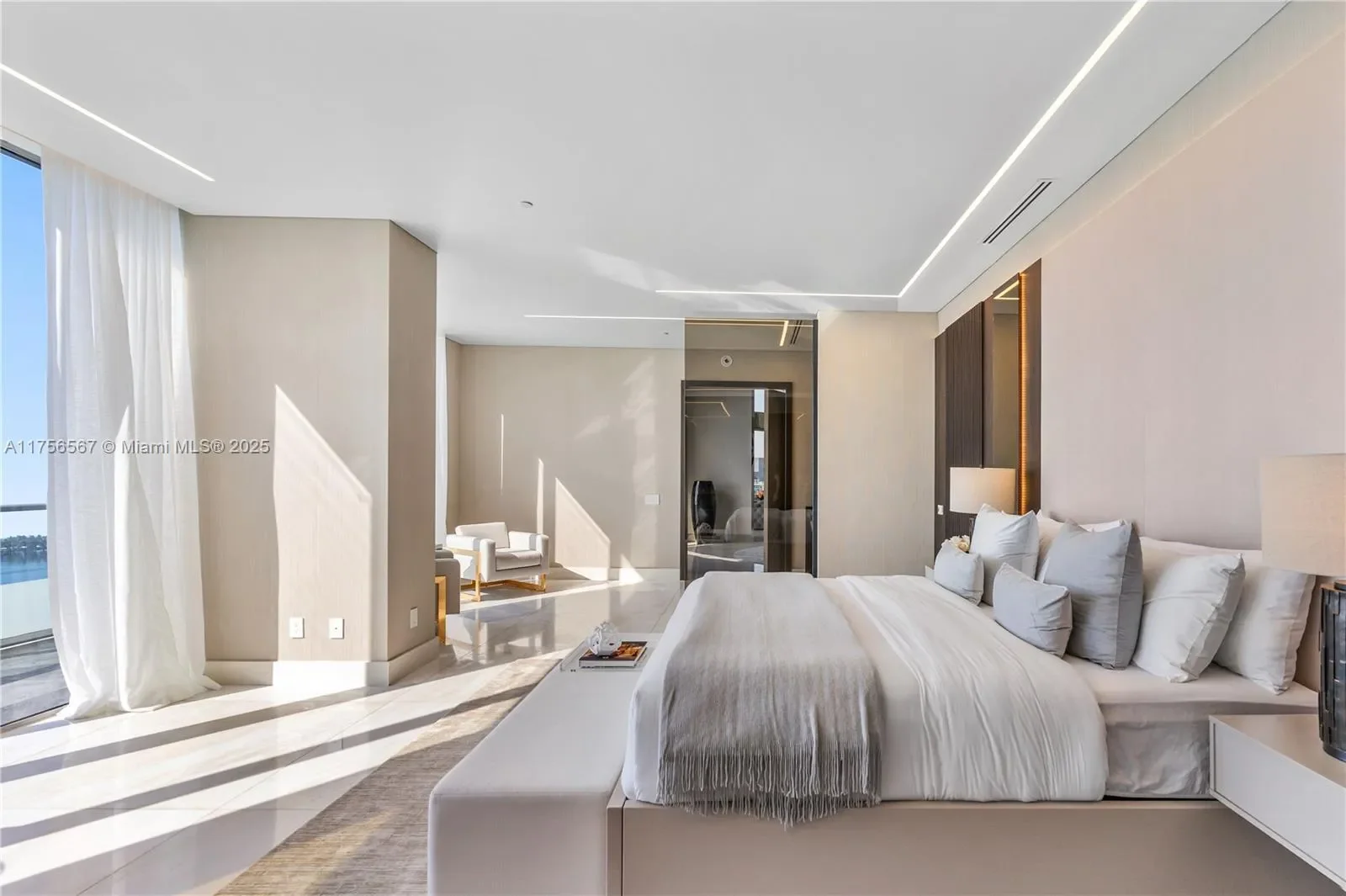 1300 Brickell Bay Dr, #4400, Miami, Florida, United States. - Photo 9