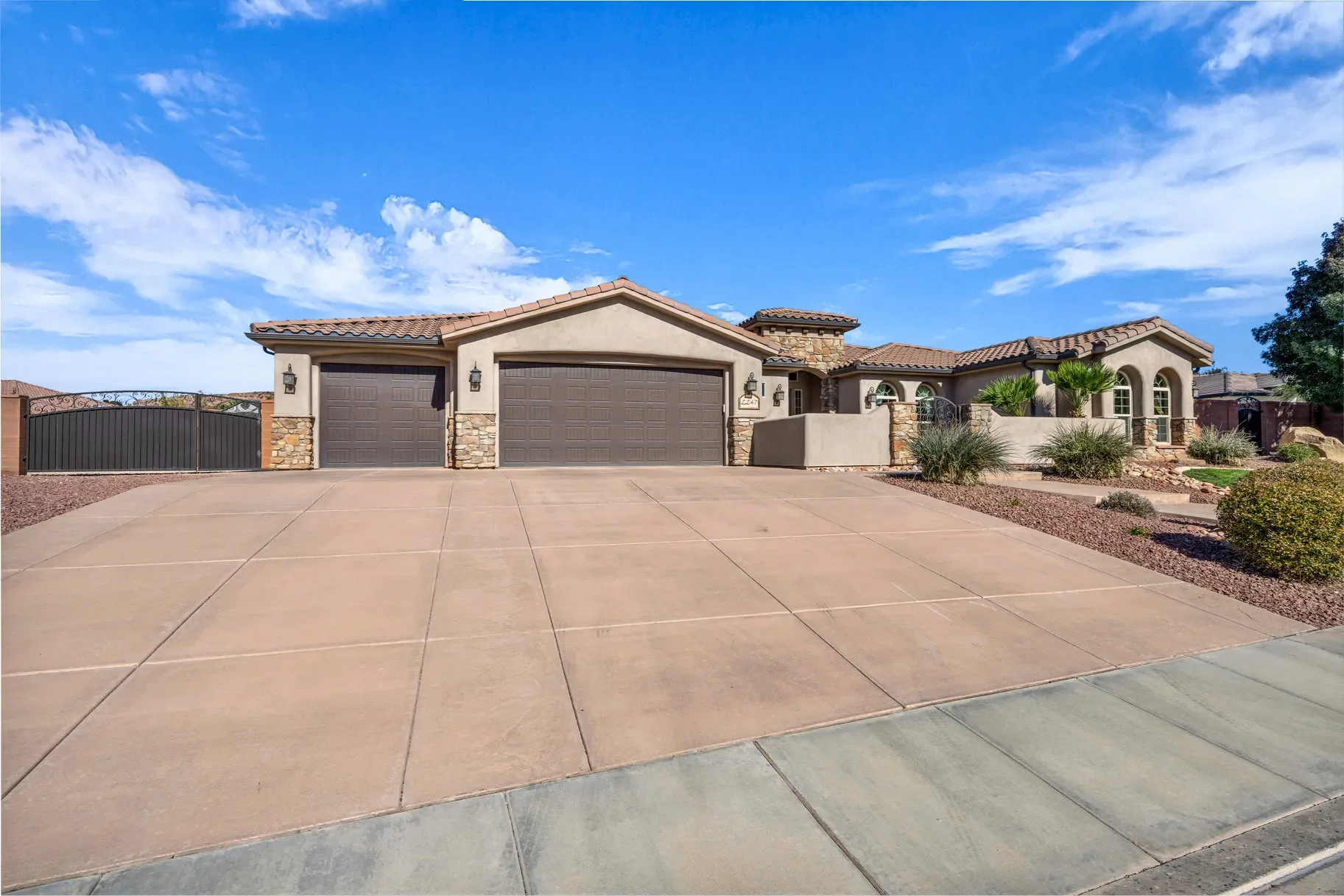 2247 E Coyote Springs Drive, St George, UT 84790, St. George, Utah, United States. - Photo 26