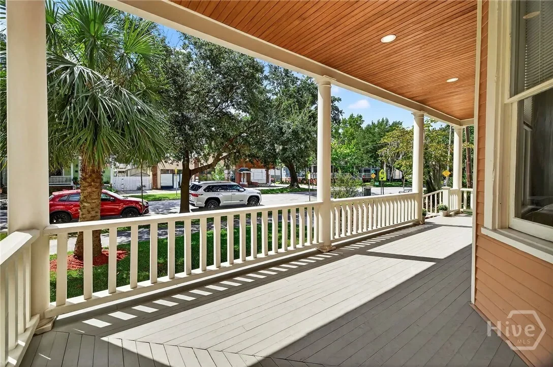 706 E Henry Street, Savannah, Georgia, United States. - Photo 13