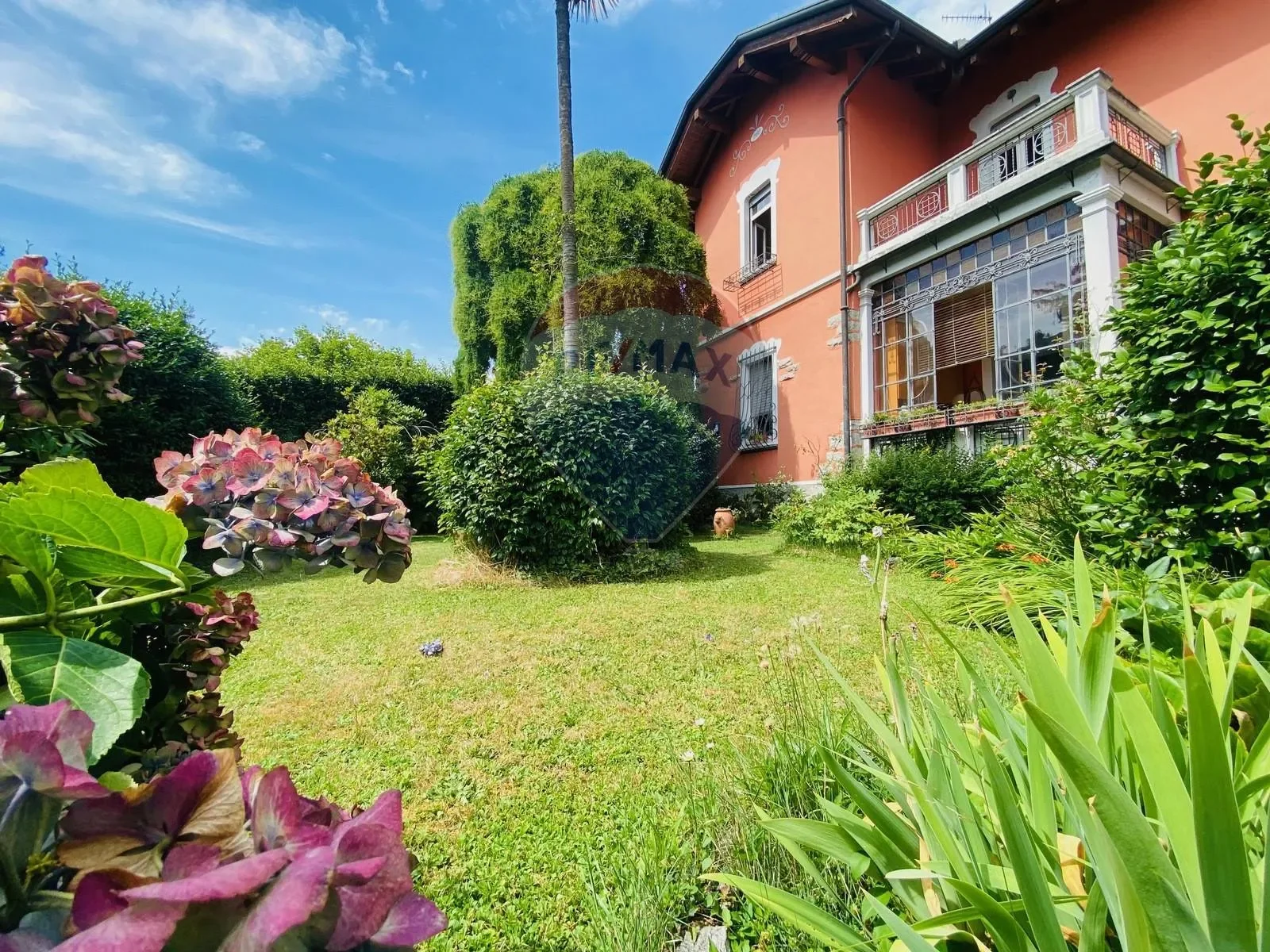Corso Cairoli, Intra, Piedmont, Italy. - Photo 7