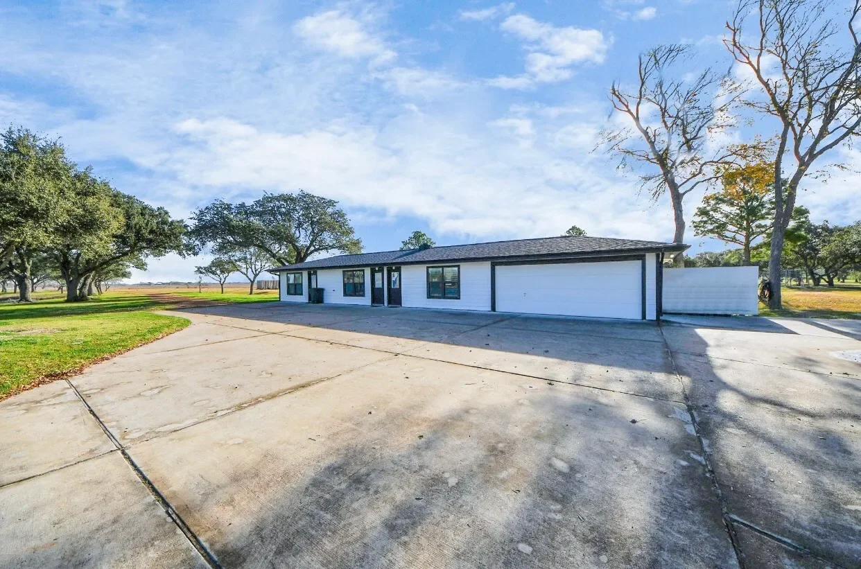 5523 Ehrman Lake Lane, Wallis, TX 77485, Wallis, Texas, United States. - Photo 20