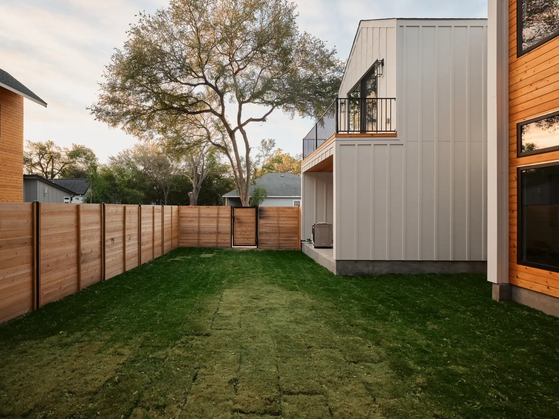 Exterior photo 9