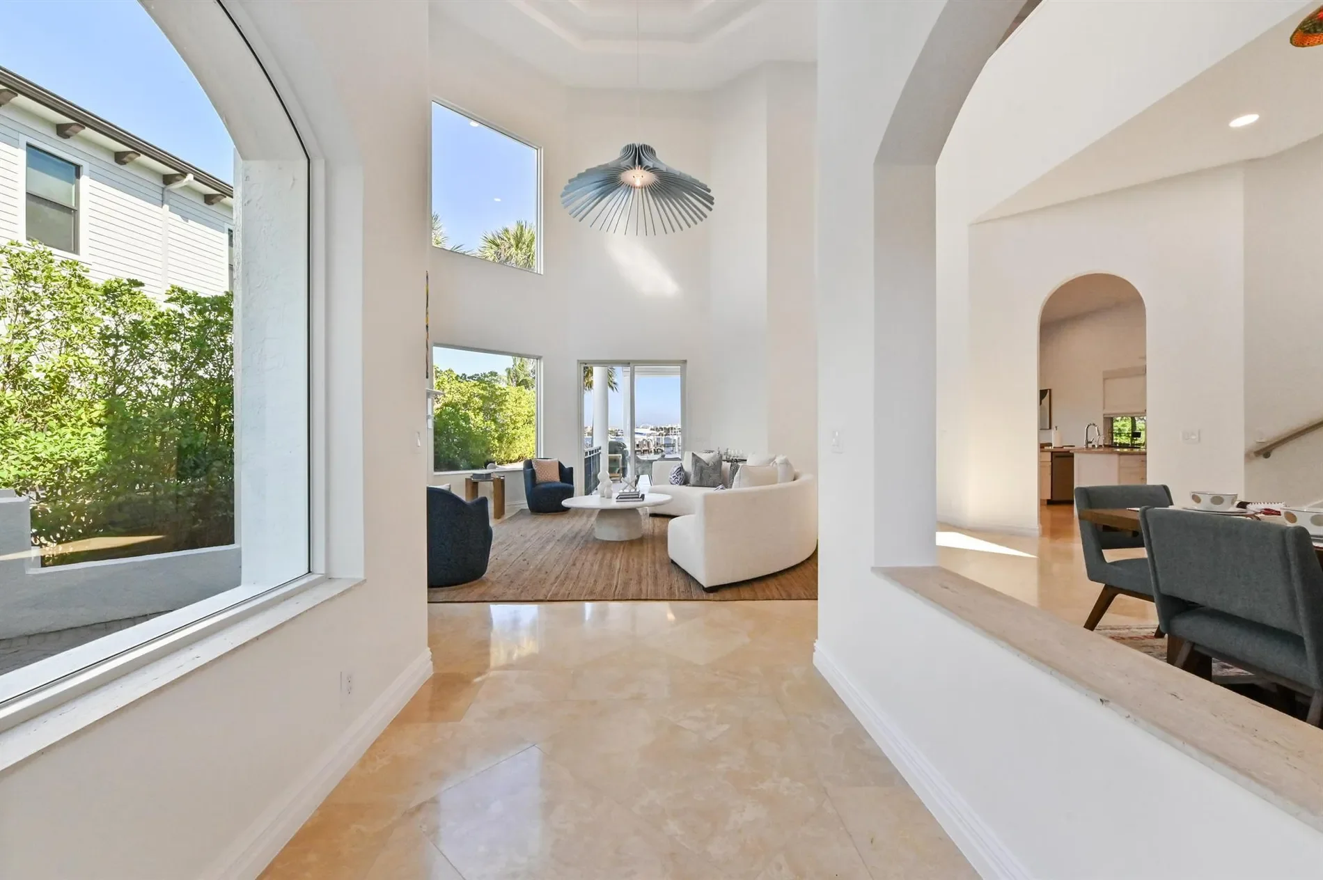 200 N Lake Drive, Lantana, Florida, United States. - Photo 5