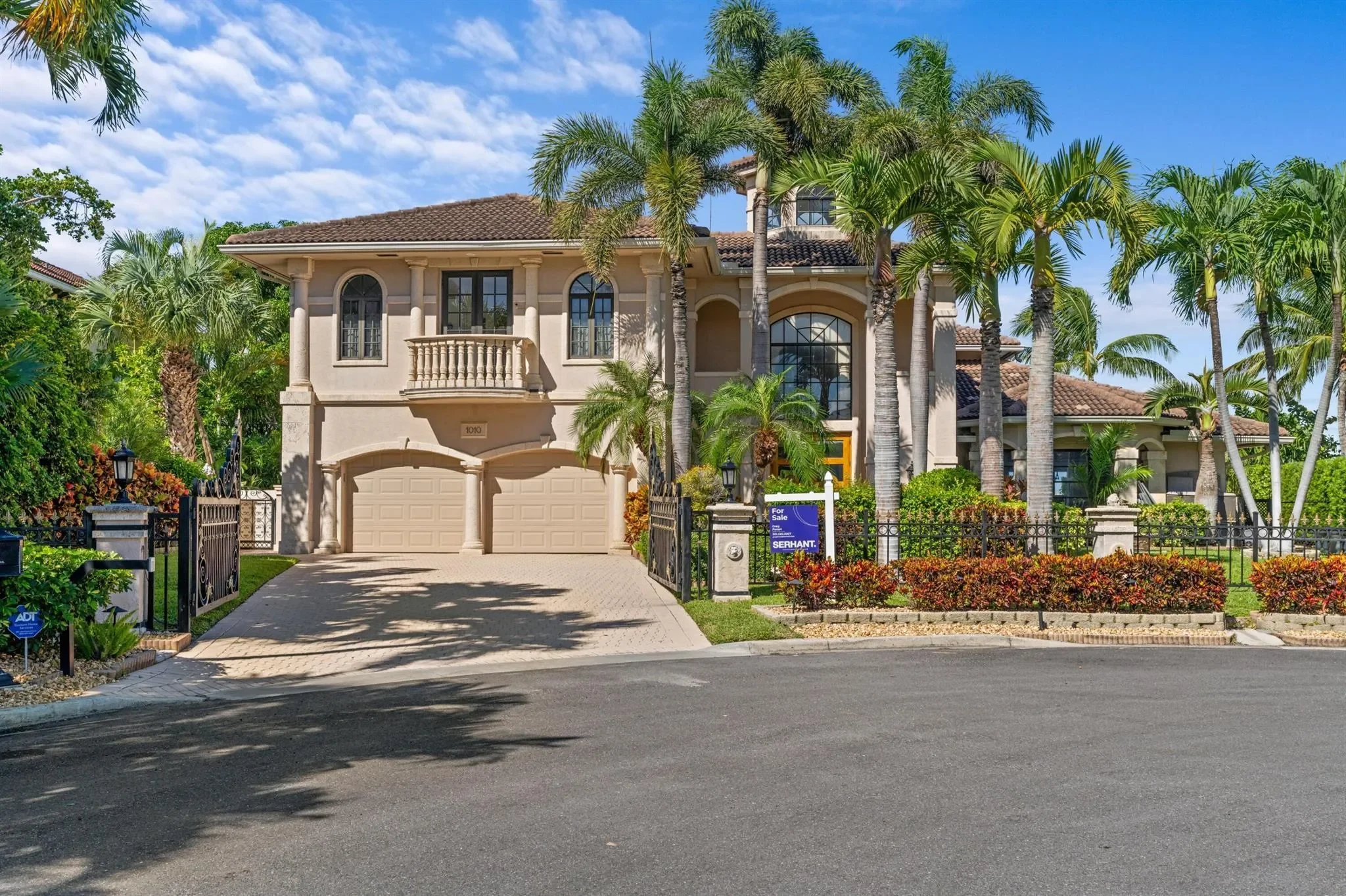 1010 Pine Point Road, Riviera Beach, Florida, United States. - Photo 14