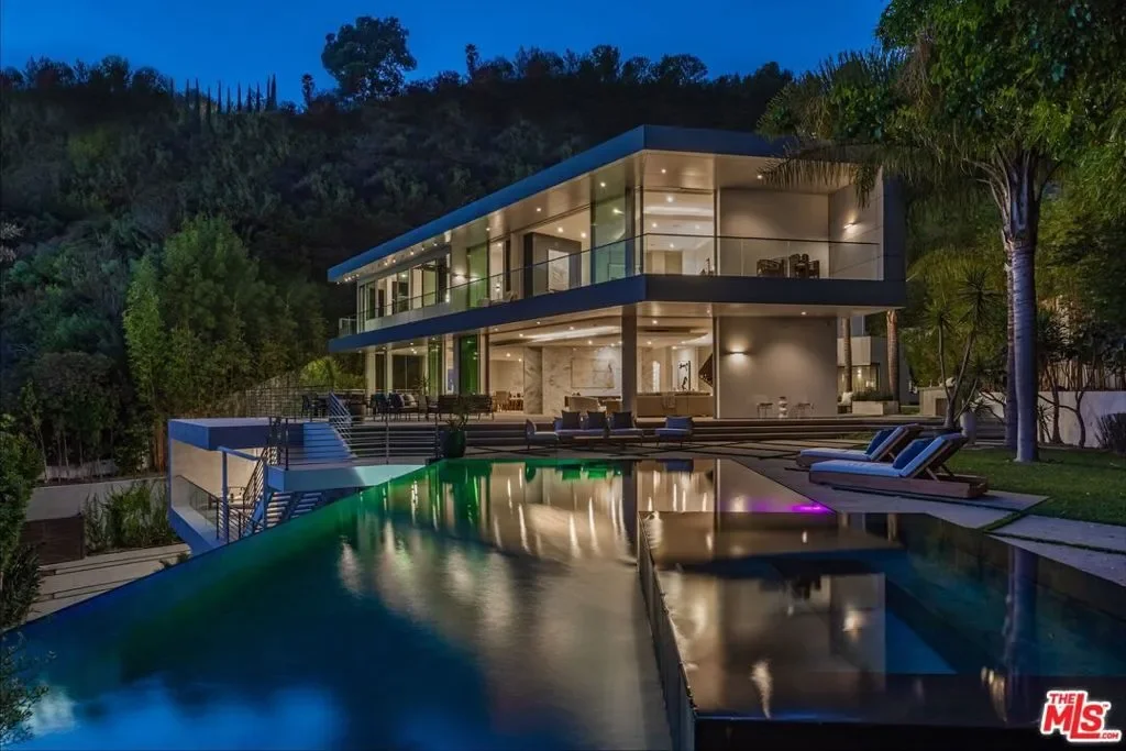1895 Rising Glen Road, Los Angeles, California, United States. - Photo 36