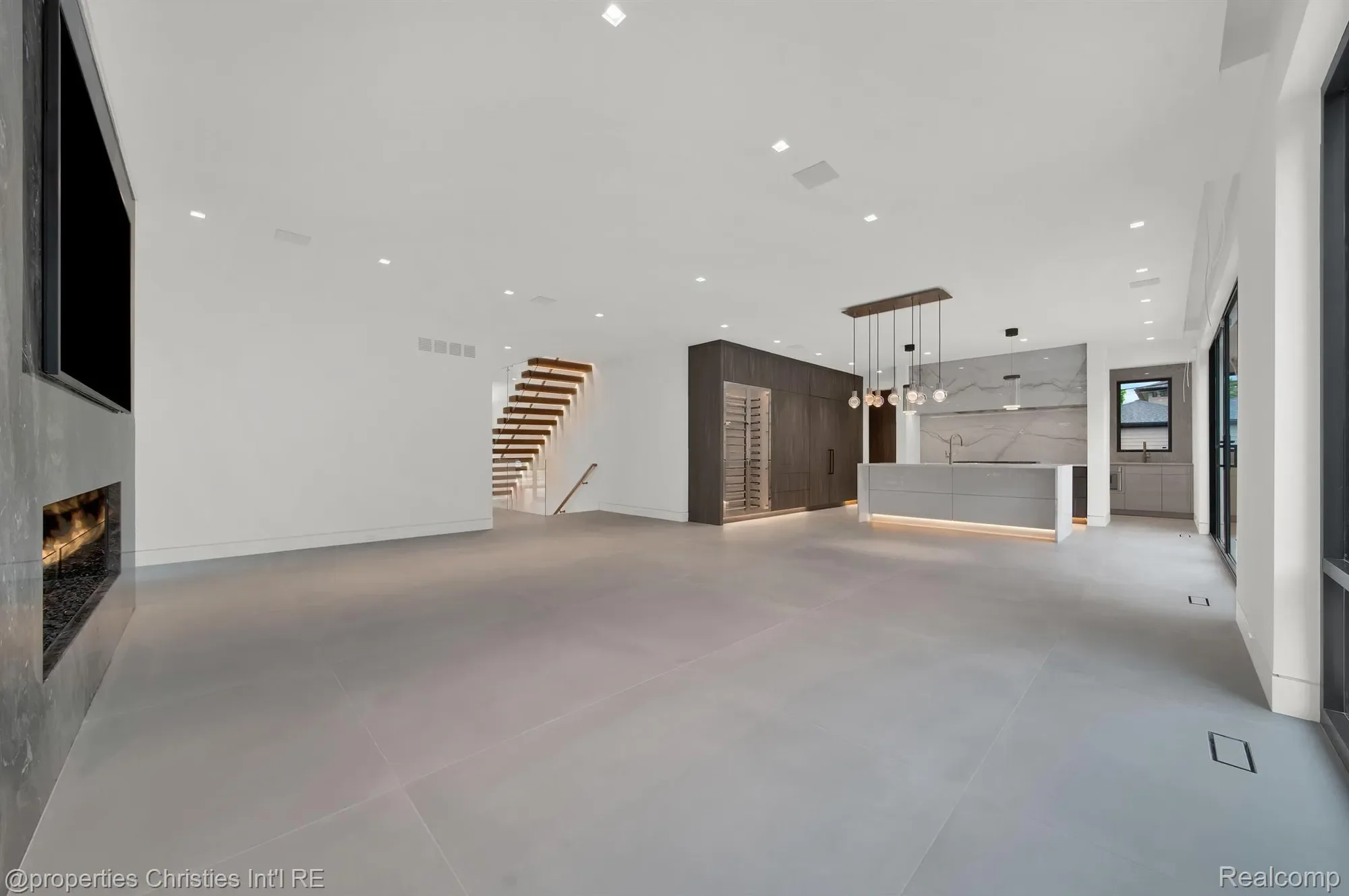 Gallery photo 12