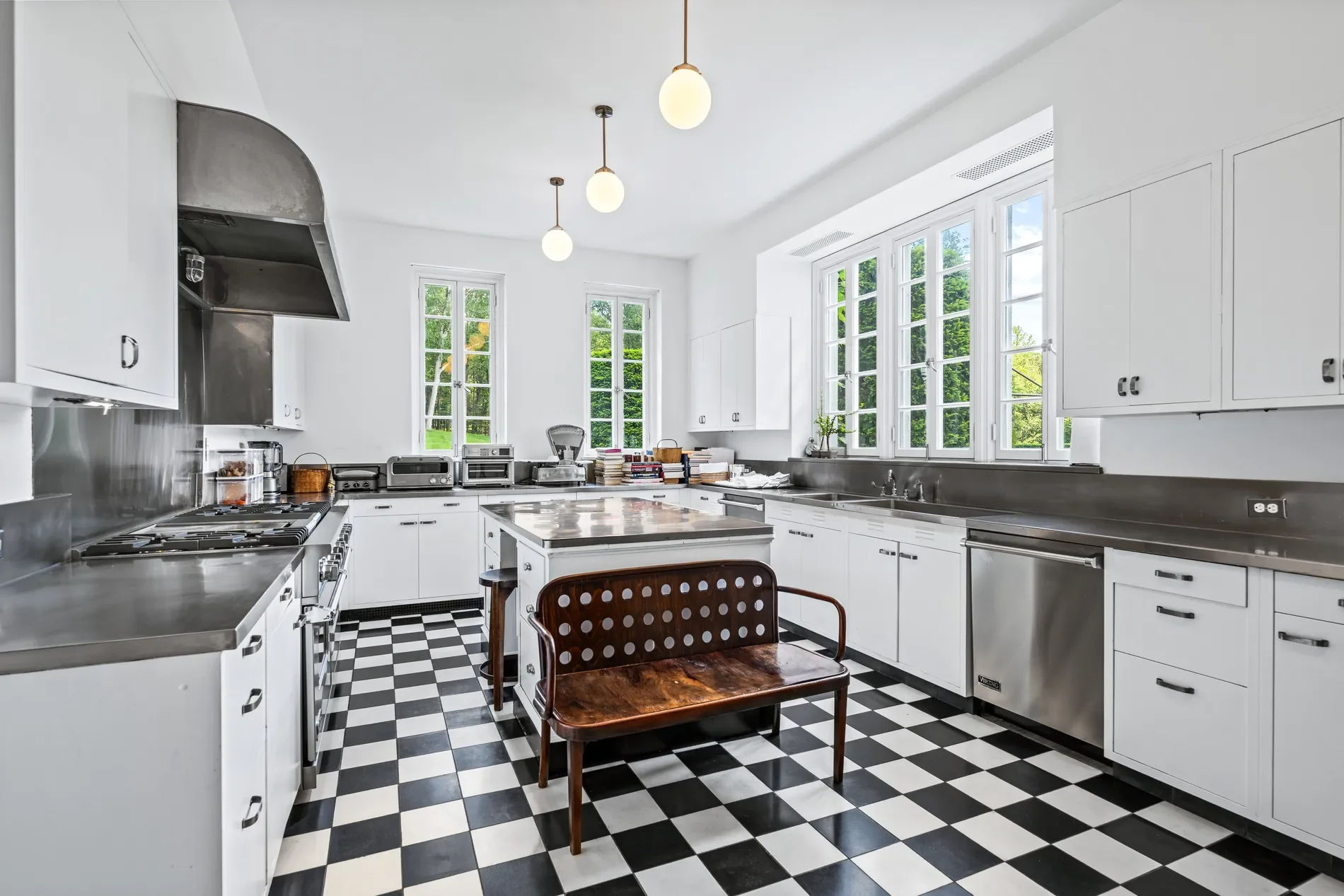 104 Dans Highway, New Canaan, CT 06840, New Canaan, Connecticut, United States. - Photo 12