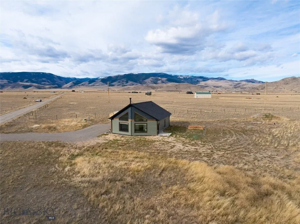 138 Inverness, Livingston, Montana, United States. - Photo 40