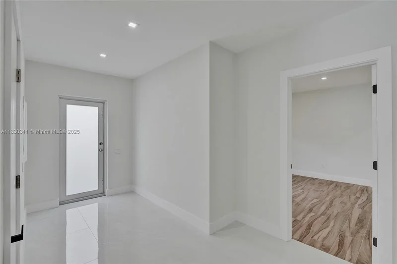 1840 NE 199th St, North Miami Beach, Florida, United States. - Photo 15