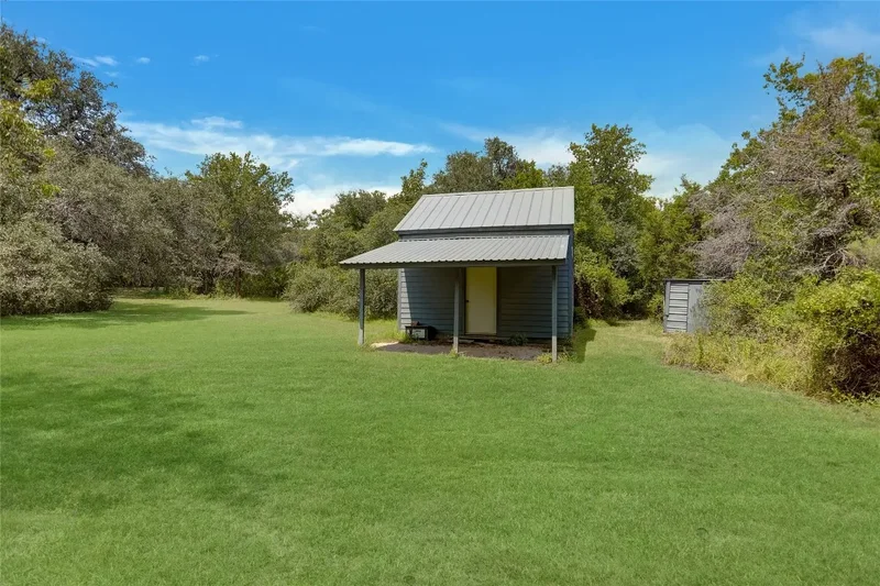1250 County Road 200, Liberty Hill, TX 78642, Liberty Hill, Texas, United States. - Photo 10