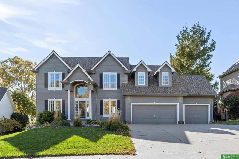 2215 S 181st Circle, Omaha, NE 68130, Omaha, Nebraska, United States. - Photo 33