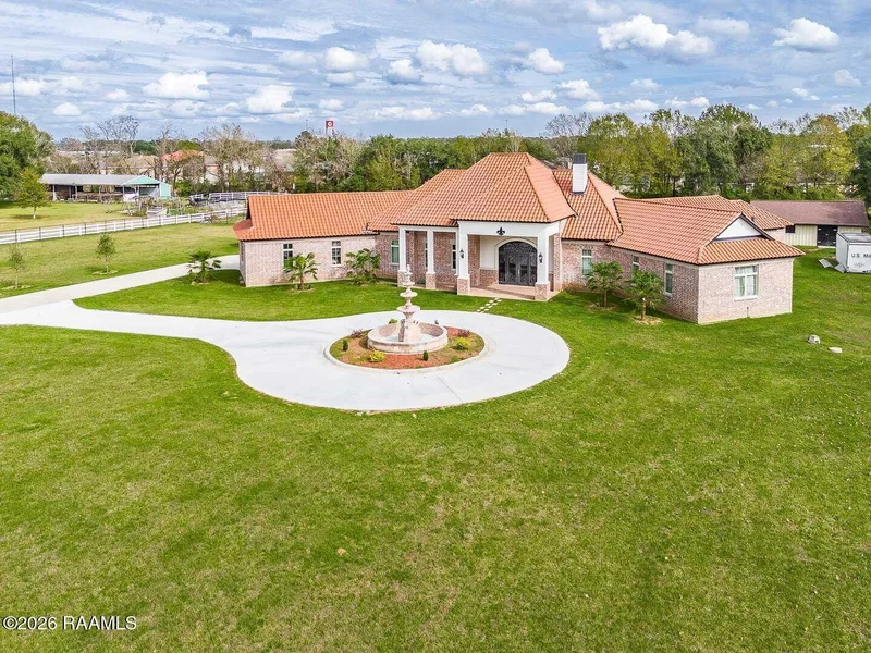 701 Louis Arceneaux Road, Lafayette, LA 70507, Lafayette, Louisiana, United States. - Photo 3