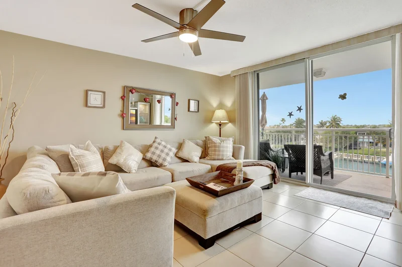 1050 Hillsboro Mile #403W, Hillsboro Beach, Florida, United States. - Photo 8
