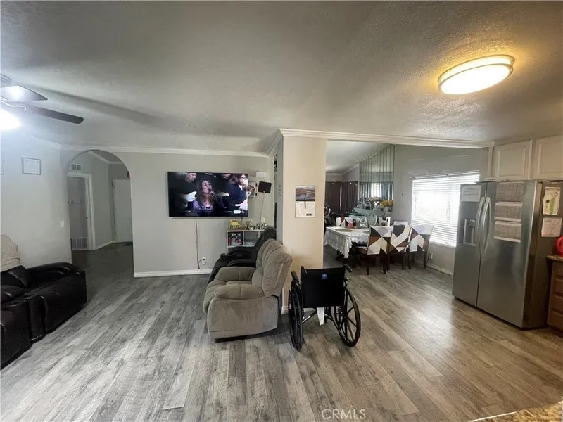 853 W Crestview Street, Corona, CA 92882, Corona, California, United States. - Photo 17