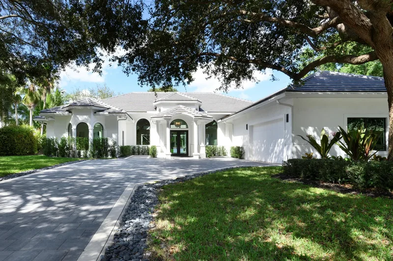 Effortless Modern Luxury in Bear Lakes