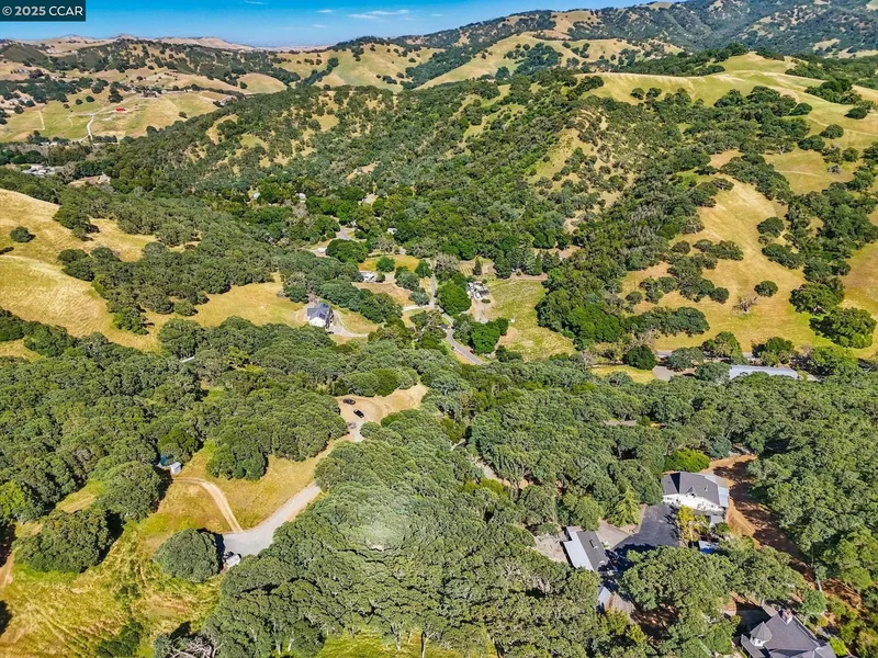 2000 Curry Canyon Rd, Clayton, California, United States. - Photo 10