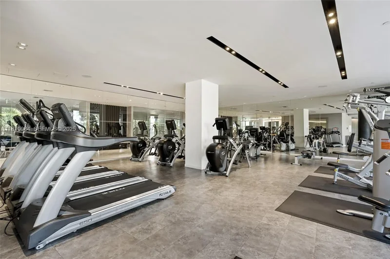 9 Island Ave 505, Miami Beach, Florida, United States. - Photo 35
