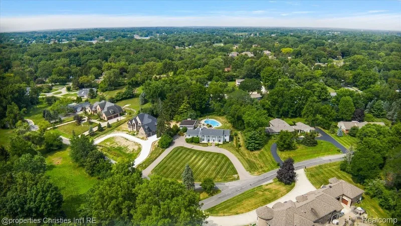 3060 Chickering Lane, Bloomfield Hills, Michigan, United States. - Photo 68