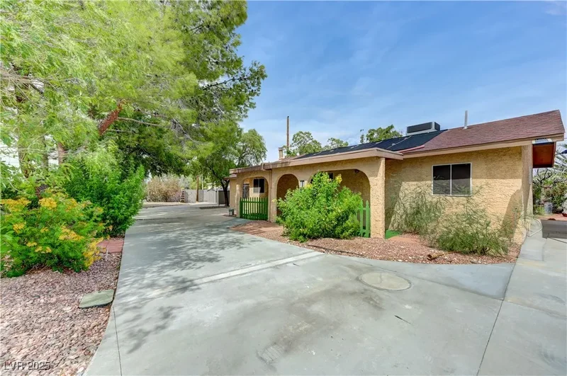 3132 El Camino Road, Las Vegas, NV 89146, Las Vegas, Nevada, United States. - Photo 49