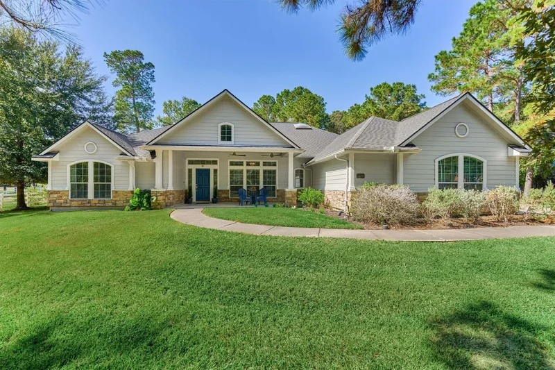 4 Bedrooms Single Family Detached