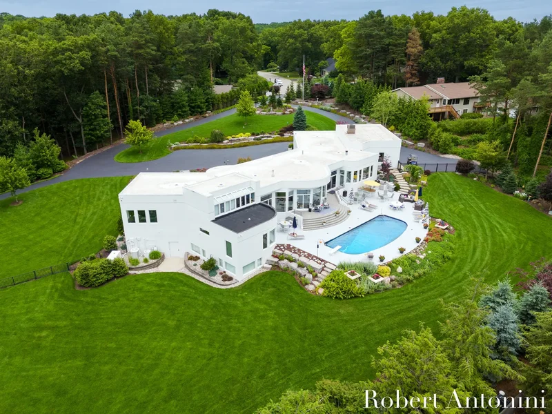 1835 Linson Court SE, Grand Rapids, MI 49546, Grand Rapids, Michigan, United States. - Photo 28