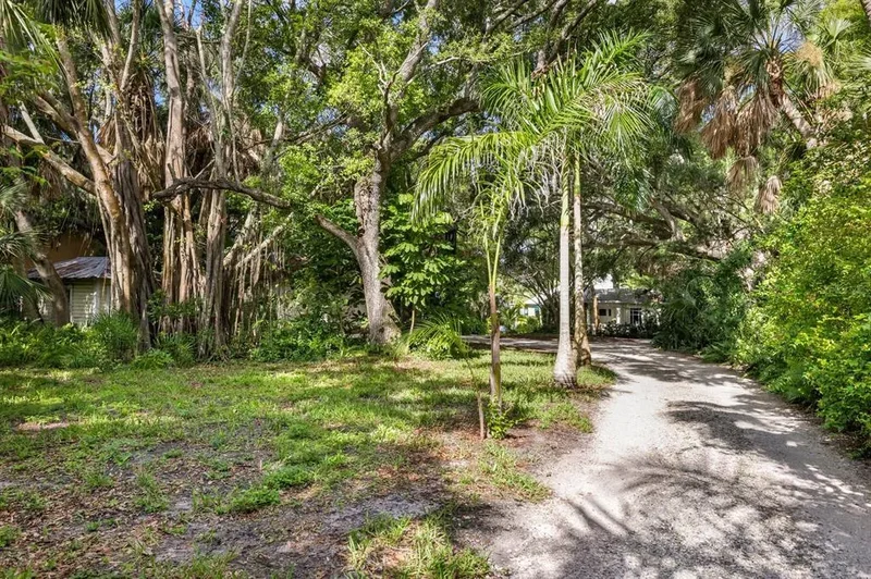 3301 Bay Shore Road, Sarasota, FL 34234, Sarasota, Florida, United States. - Photo 42