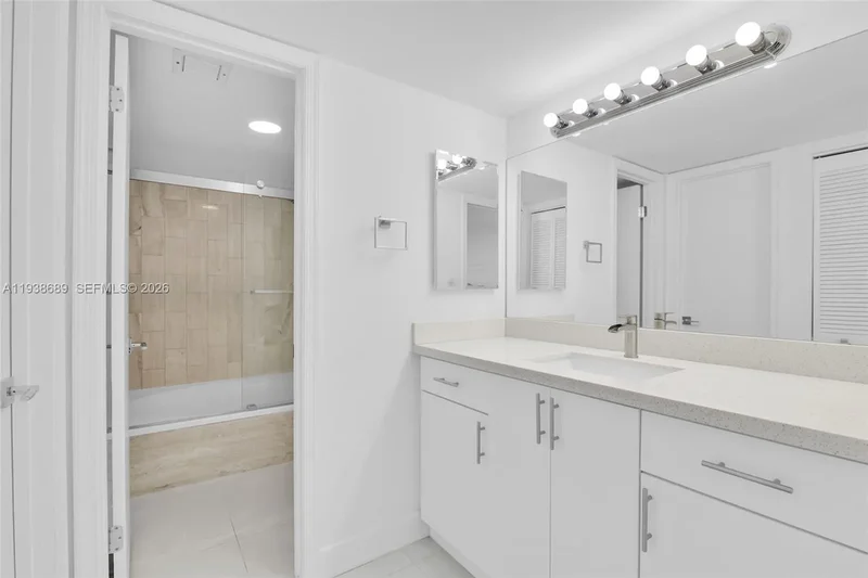 5200 N Ocean Dr 1105, Riviera Beach, Florida, United States. - Photo 24