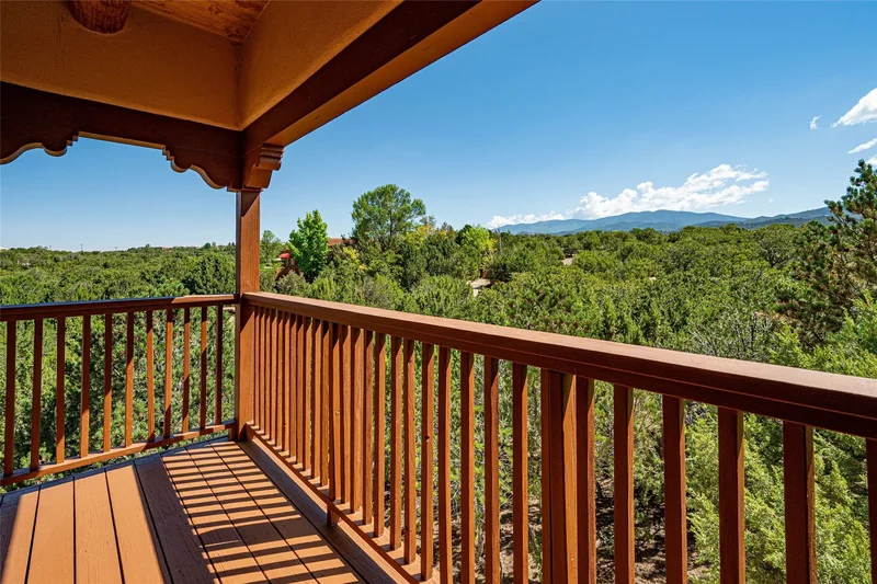 1073 Encantado Drive , Santa Fe, NM 87501, Santa Fe, New Mexico, United States. - Photo 30