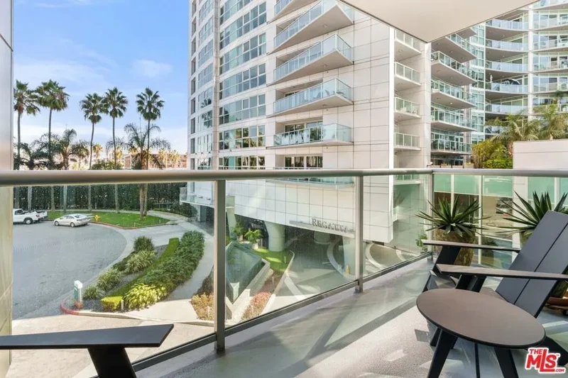 13650 Marina Pointe Drive 309, Marina del Rey, California, United States. - Photo 35