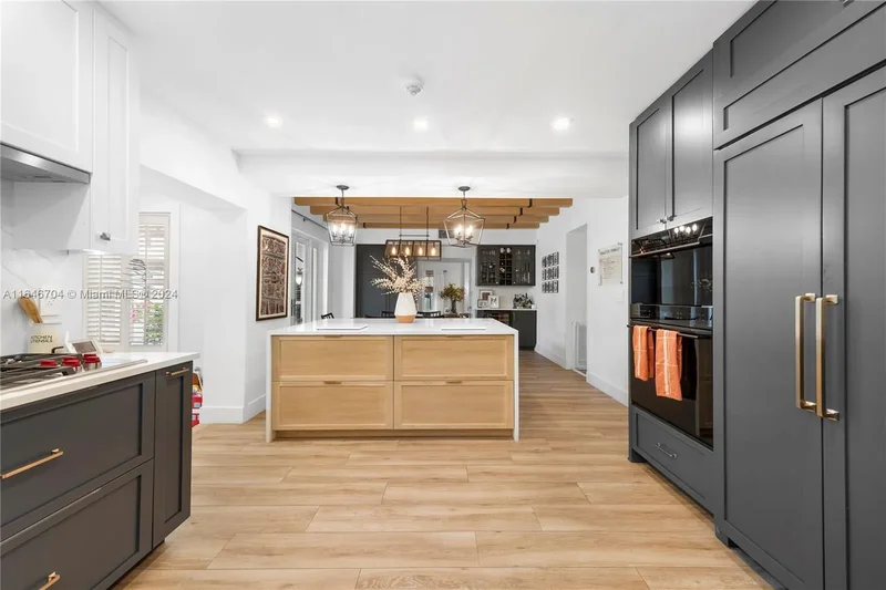 5621 Alton Rd, Miami Beach, Florida, United States. - Photo 25