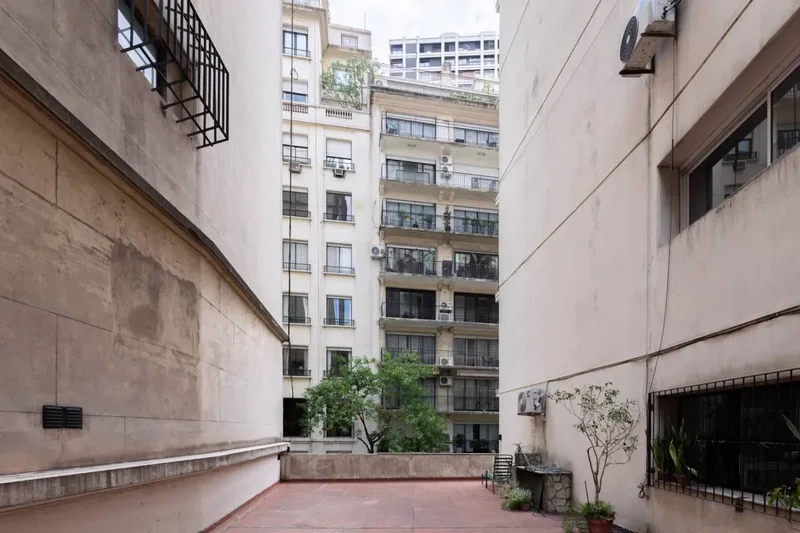 Av. Alvear  al 1300, Recoleta, Buenos Aires, Buenos Aires, Argentina. - Photo 47