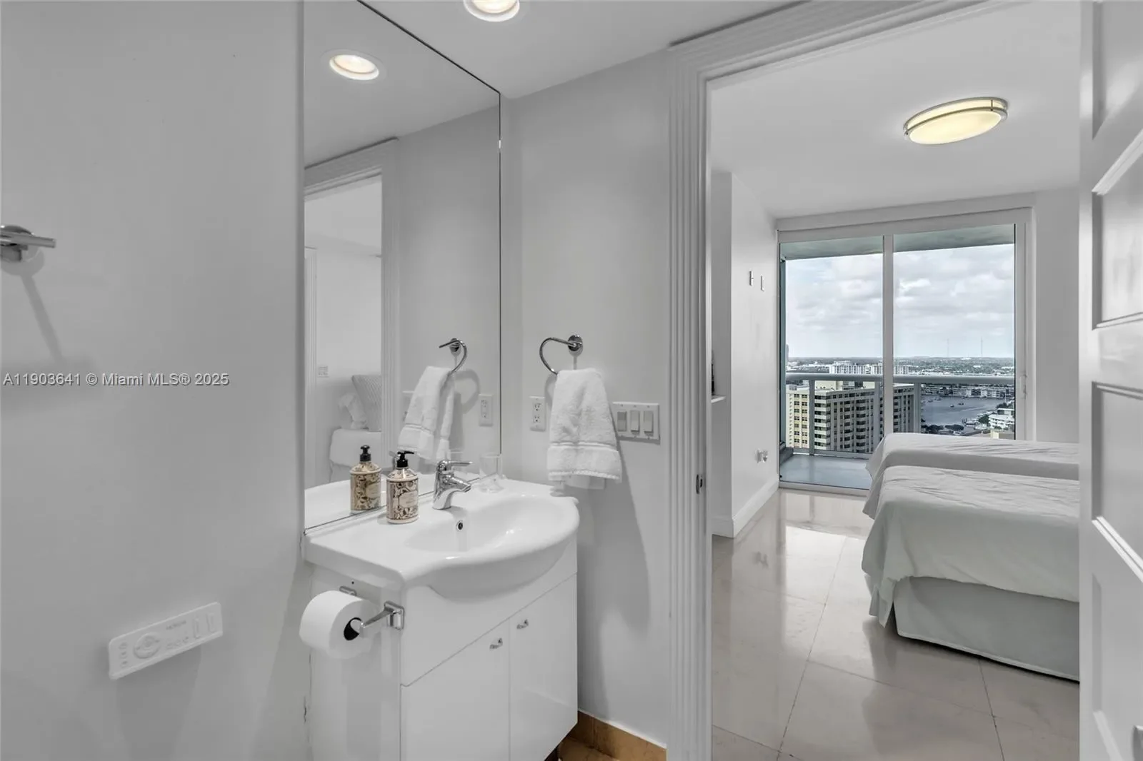 1800 S Ocean Dr 2207, Hallandale Beach, Florida, United States. - Photo 49