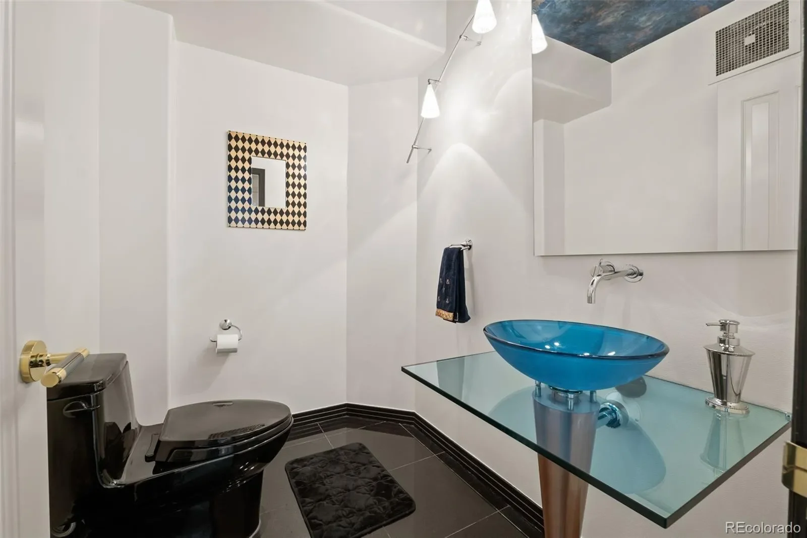 Gallery photo 3