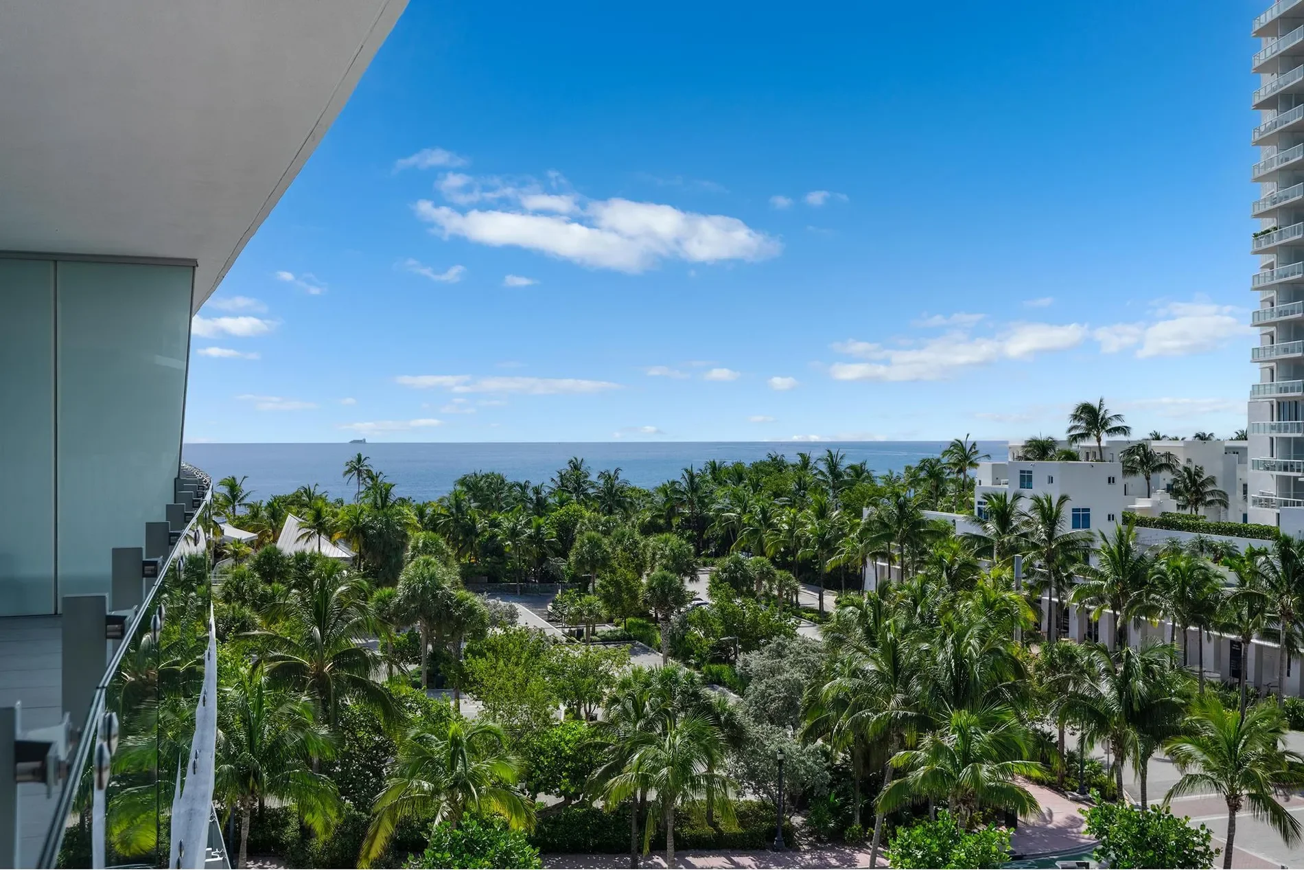 1 Collins Ave, Miami Beach, Florida, United States. - Photo 21